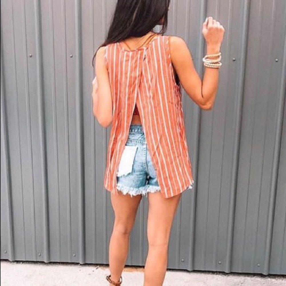Stripe back slit tank